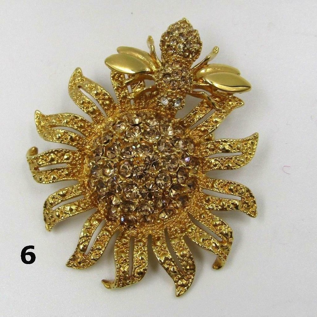 St John Knits Vintage Pin Sunflower Brooch Logo 22kgp Signed 149$